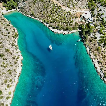 Сasa de vacaciones The Old Captain's House Milna (Brac)