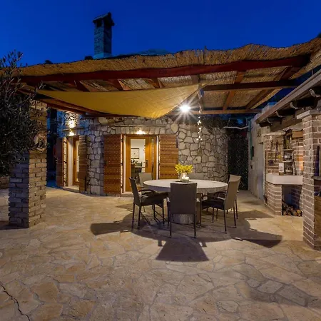 The Old Captain's House Сasa de vacaciones