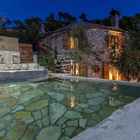 Сasa de vacaciones The Old Captain's House Milna (Brac)