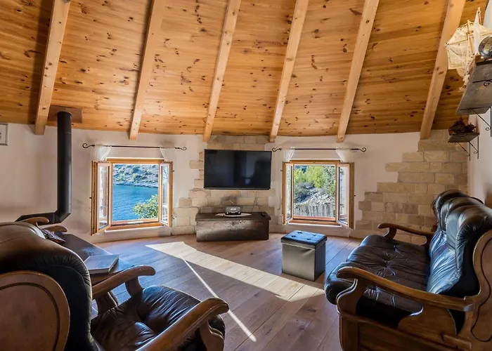 The Old Captain's House Tatil Evi