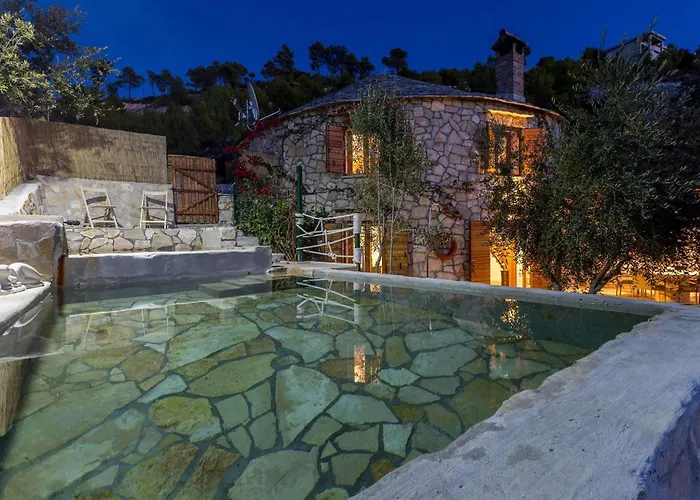 Tatil Evi The Old Captain's House Milna (Brac)
