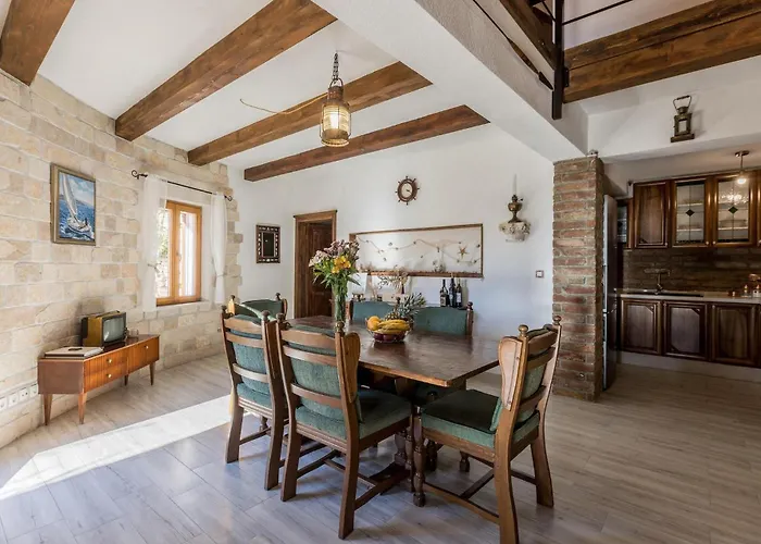 The Old Captain's House Tatil Evi