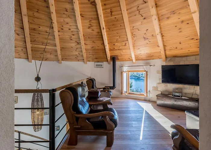 The Old Captain's House Tatil Evi Milna (Brac)